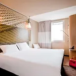 Hotel Ibis Paris Porte De Centre Clichy