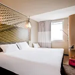 Ibis Paris Porte De Centre 3*