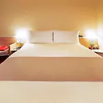 Ibis Paris Porte De Centre Hotel 3*