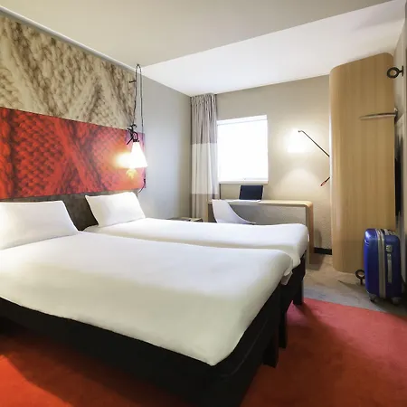 Ibis Paris Porte De Centre Clichy