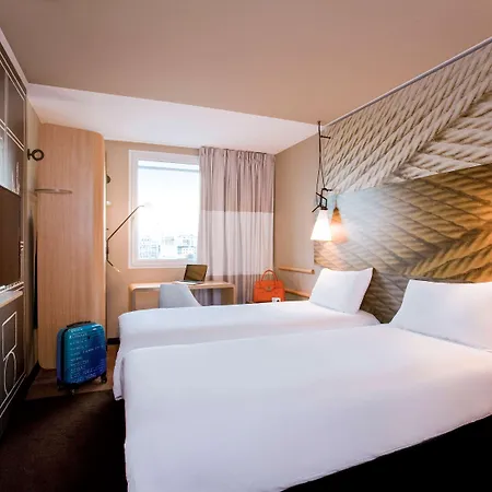 Hotel Ibis Paris Porte De Centre 3*