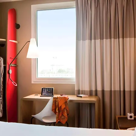 Ibis Paris Porte De Centre Hotel 3*