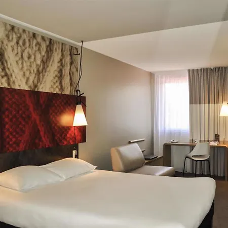 Ibis Paris Porte De Centre Hotel