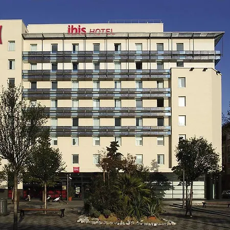 Hotel Ibis Paris Porte De Centre