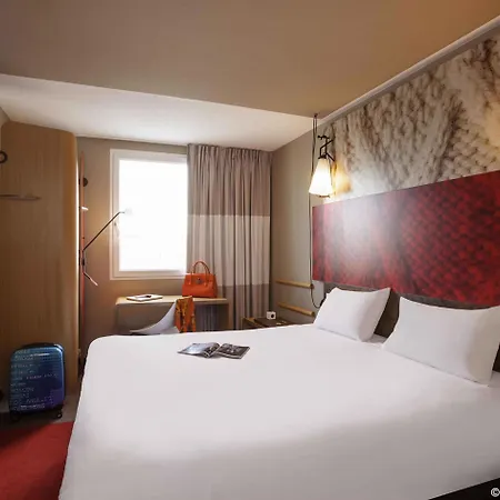 Hotel Ibis Paris Porte De Centre Clichy