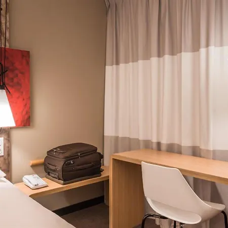 Hotel Ibis Paris Porte De Centre
