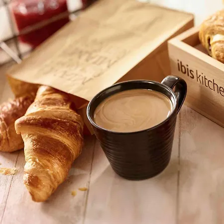 Ibis Paris Porte De Centre 3* Clichy