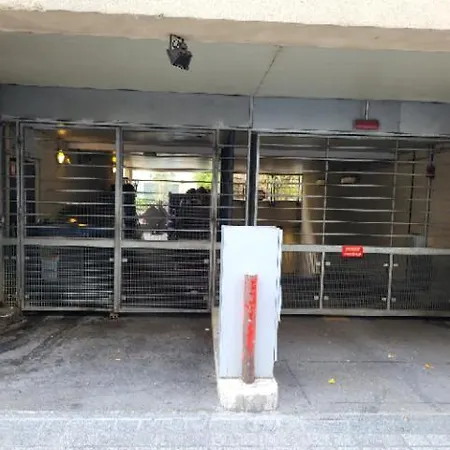 Ibis Paris Porte De Centre 3* Clichy