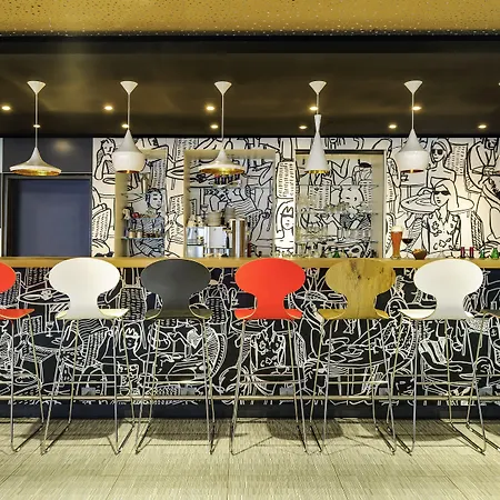 Ibis Paris Porte De Centre Hotel Clichy