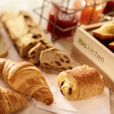 Ibis Paris Porte De Centre 3* Clichy