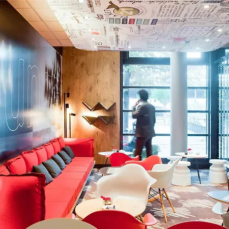 Ibis Paris Porte De Centre Clichy