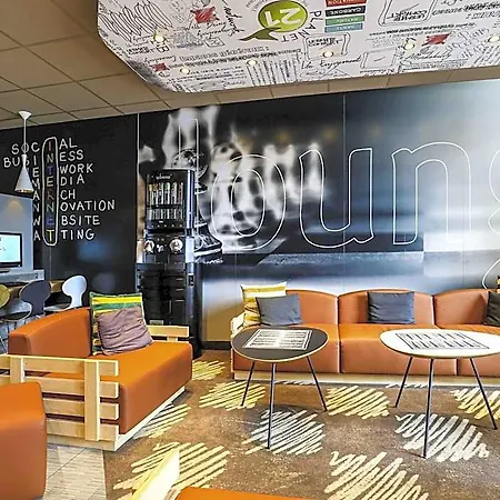 Ibis Paris Porte De Centre 3*