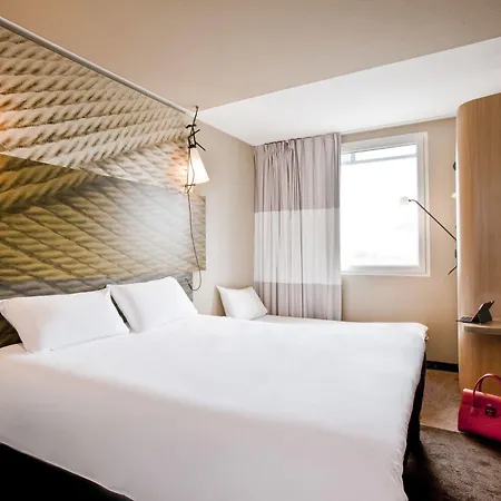 Ibis Paris Porte De Centre 3*