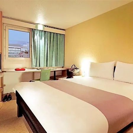 Ibis Paris Porte De Centre 3* Clichy