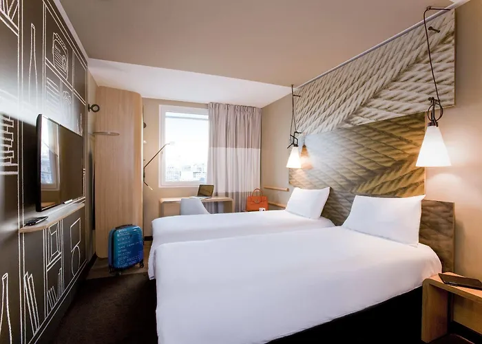 Ibis Paris Porte De Centre Hotel Clichy